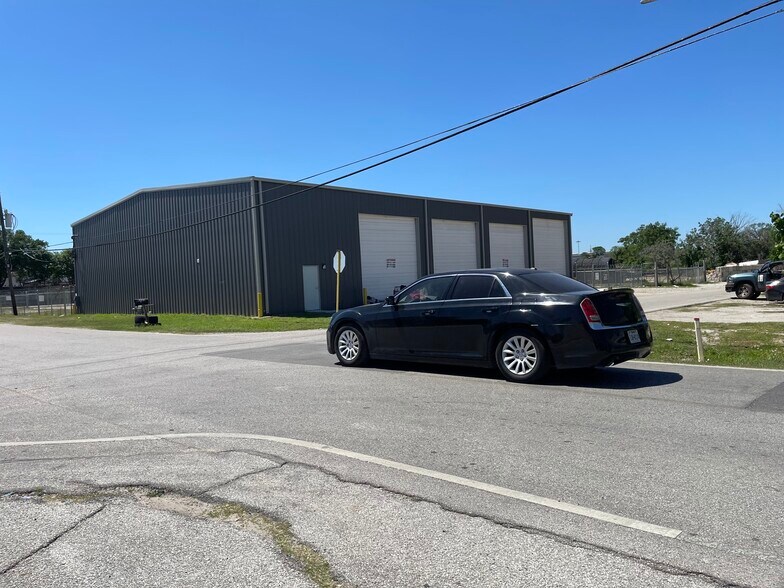 1222 Frankie St, Houston, TX à vendre - Photo de l’immeuble – Image 2 sur 42