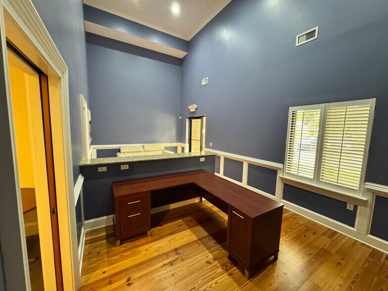 2720 Gregory St, Savannah, GA à louer - Photo de l’immeuble – Image 3 sur 11