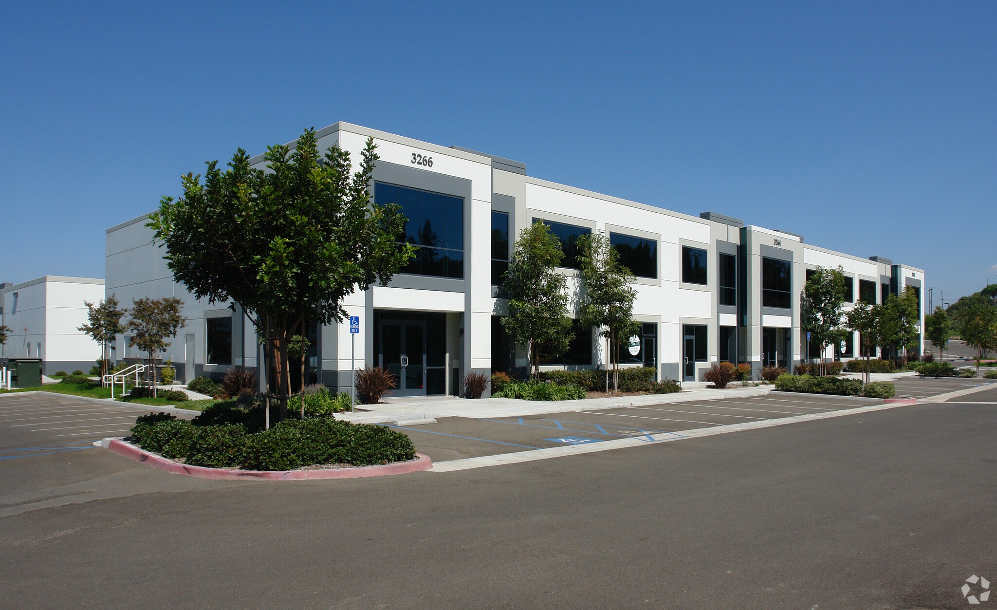 3266 Grey Hawk Ct, Carlsbad, CA à vendre Photo principale– Image 1 sur 7