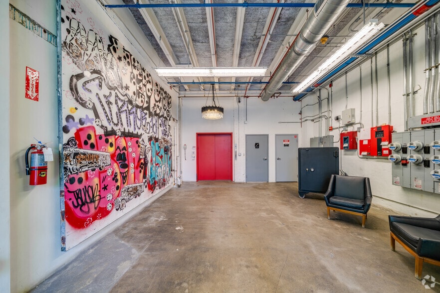 114-120 NW 25th St, Miami, FL à louer - Hall d’entrée – Image 2 sur 5