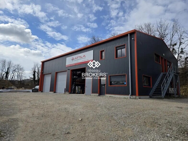 584 Rue Louis Bleriot, Valserhône à louer - Photo de l’immeuble – Image 2 sur 9