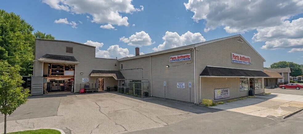 118-120 South St, Danbury, CT à vendre - Photo de l’immeuble – Image 1 sur 2