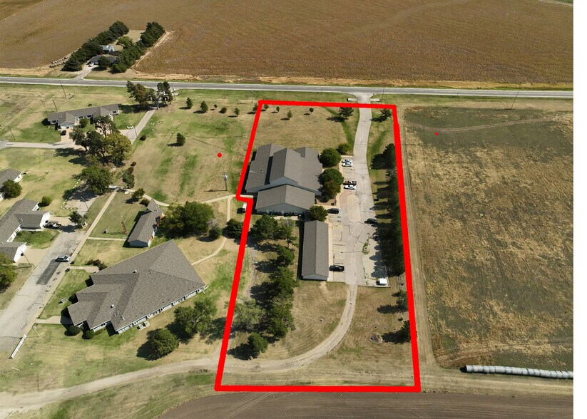 1170 Highway 14, Ellsworth, KS à vendre - Photo de l’immeuble – Image 2 sur 13