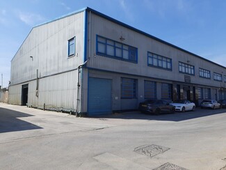 Plus de détails pour 1a Towpath Road and 3 Anthony Way – Industriel/Logistique à vendre, London