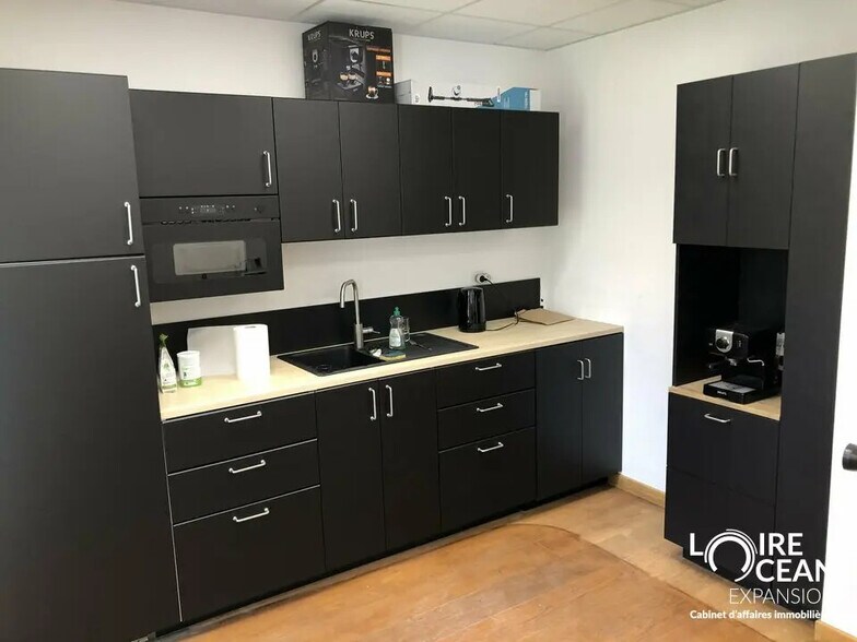 Local commercial dans Nantes à vendre - Photo de l’immeuble – Image 2 sur 9