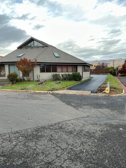 400 Williamson Way, Ashland, OR à vendre - Photo de l’immeuble – Image 3 sur 24