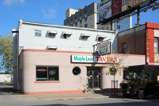 Plus de détails pour 5831 Ferry St, Niagara Falls, ON - Local commercial à vendre