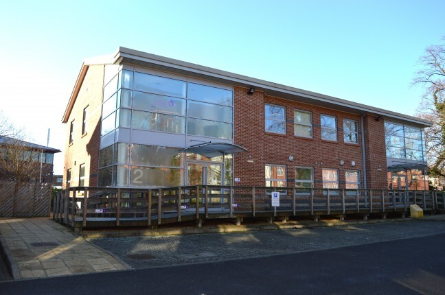 Molly Millars Ln, Wokingham à vendre - Photo de l’immeuble – Image 1 sur 1