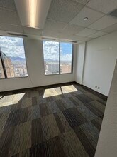 221 N Kansas St, El Paso, TX à louer Photo intérieure– Image 2 sur 4