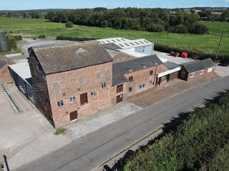 Standon Mill portefeuille de 2 biens à vendre sur LoopNet.fr - Photo de l’immeuble – Image 2 sur 30