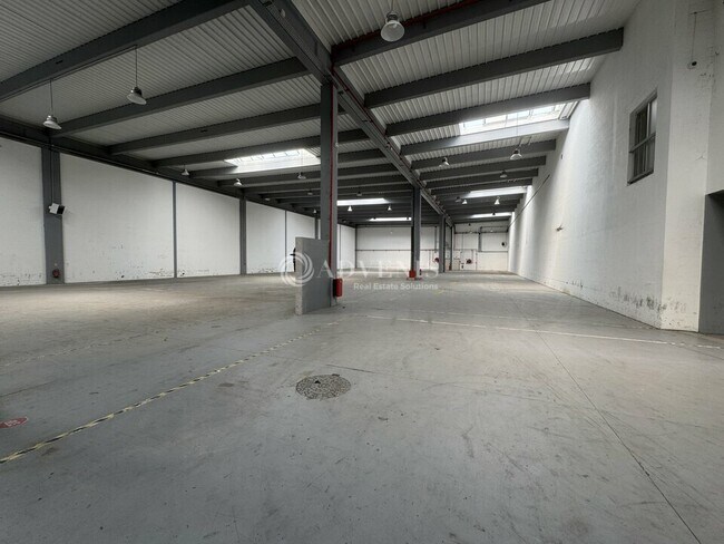 Plus de détails pour Industriel/Logistique à louer