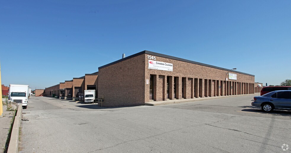 1545 Britannia Rd E, Mississauga, ON à louer - Photo de l’immeuble – Image 2 sur 8