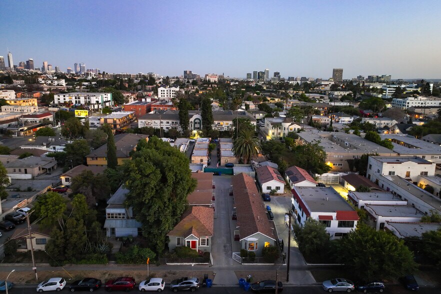 4124-4126 1/2 Monroe St, Los Angeles, CA à vendre - Photo de l’immeuble – Image 2 sur 21