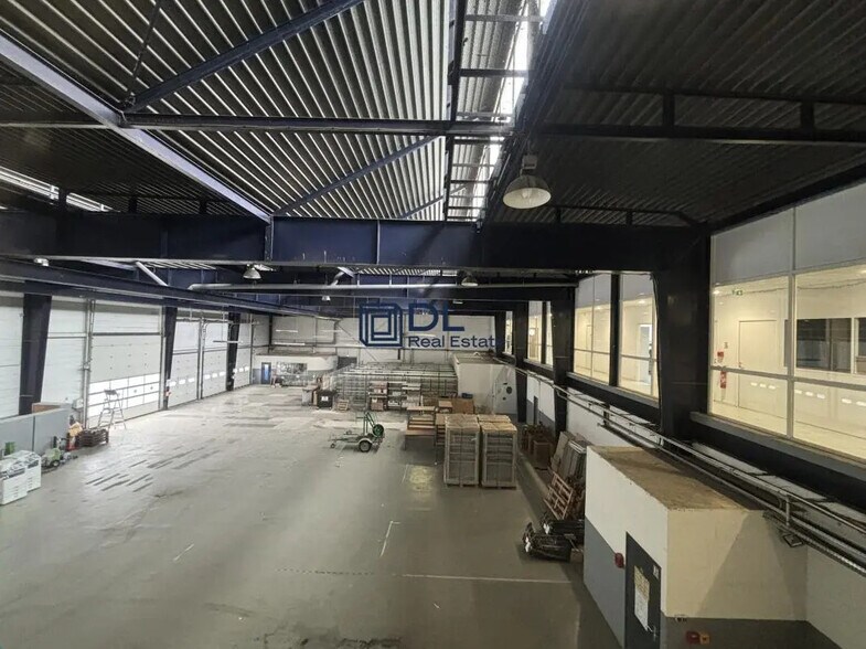 Industriel/Logistique dans Trappes à louer - Photo de l’immeuble – Image 1 sur 10