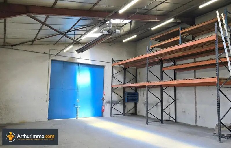 Industriel/Logistique dans Bourgoin-Jallieu à louer - Photo de l’immeuble – Image 3 sur 31