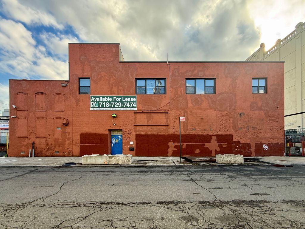 87 Bowne St, Brooklyn, NY à louer Photo intérieure– Image 1 sur 13