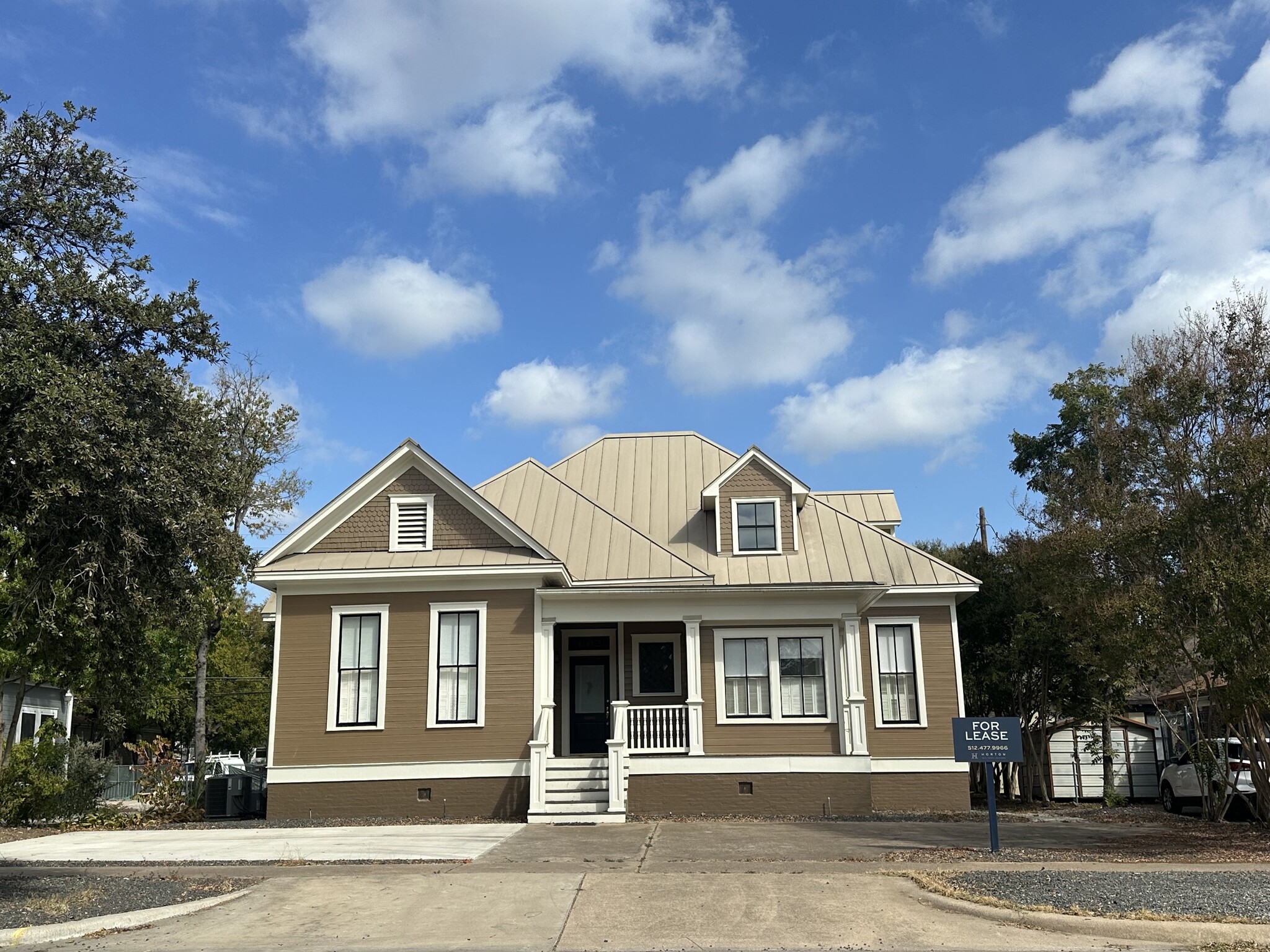 602 W 13th St, Austin, TX à louer Photo de l’immeuble– Image 1 sur 33