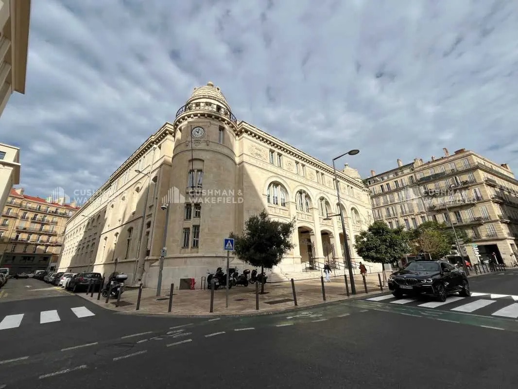 1 Place De L'hôtel Des Postes, Marseille à louer Photo de l’immeuble– Image 1 sur 17