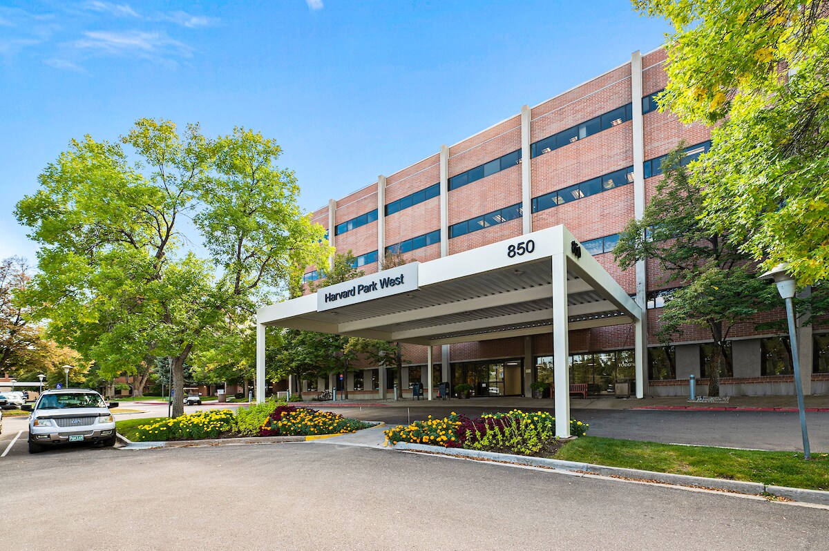 850 E Harvard Ave, Denver, CO à louer Photo principale– Image 1 sur 23