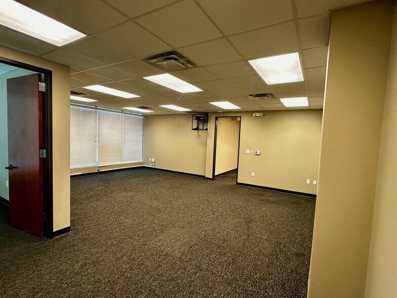 11010 Coachlight Rd, San Antonio, TX à louer - Photo intérieure – Image 3 sur 5