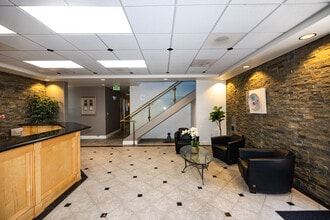 241 Lombard St, Thousand Oaks, CA à louer Photo intérieure– Image 1 sur 19