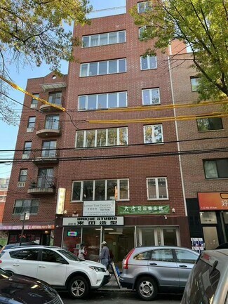 Plus de détails pour 13250 41st Ave, Flushing, NY - Logement à vendre