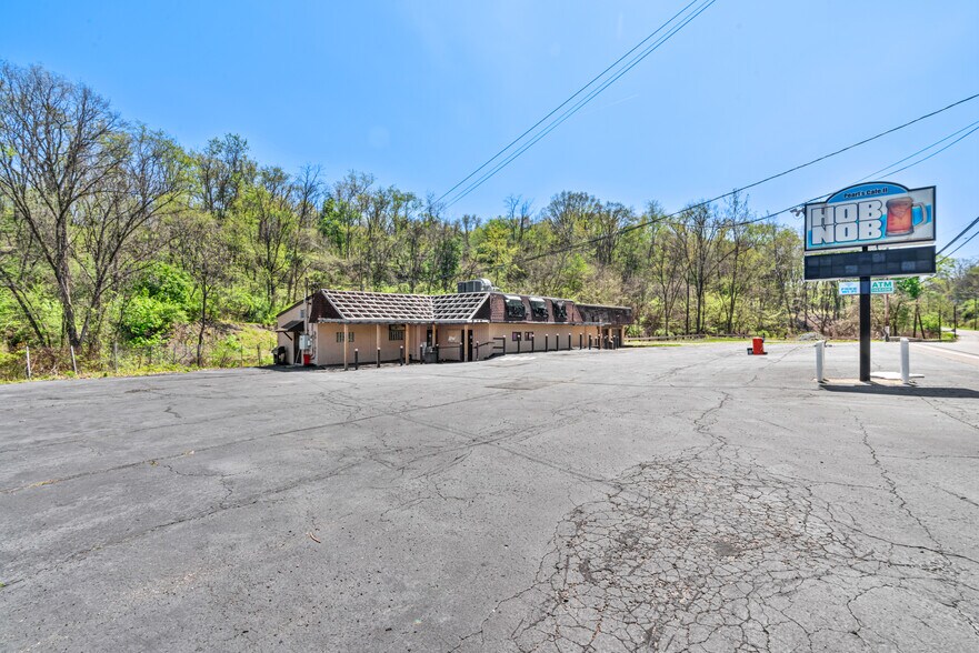 4025 Homestead Duquesne Rd, West Mifflin, PA à vendre - Photo principale – Image 1 sur 7