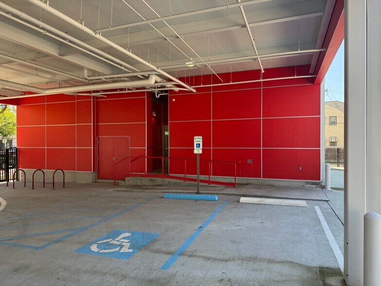 4535 Claiborne Ave, New Orleans, LA à louer - Photo de l’immeuble – Image 2 sur 2