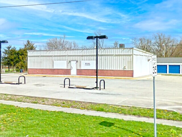 308 E State St, Irving, IL à vendre Photo principale– Image 1 sur 3