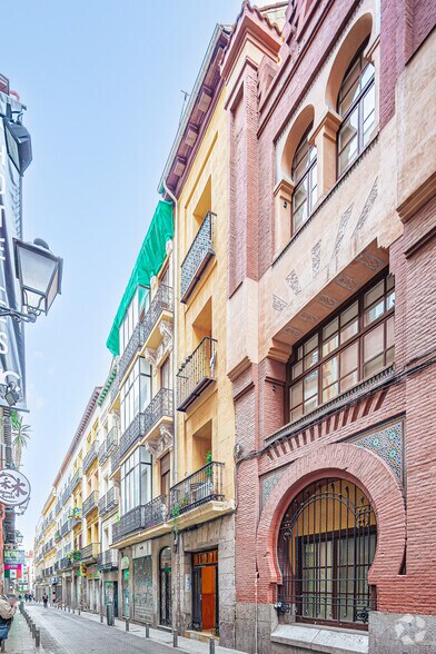 Calle de los Jardínes, 6, Madrid, Madrid à louer - Photo de l’immeuble – Image 2 sur 2