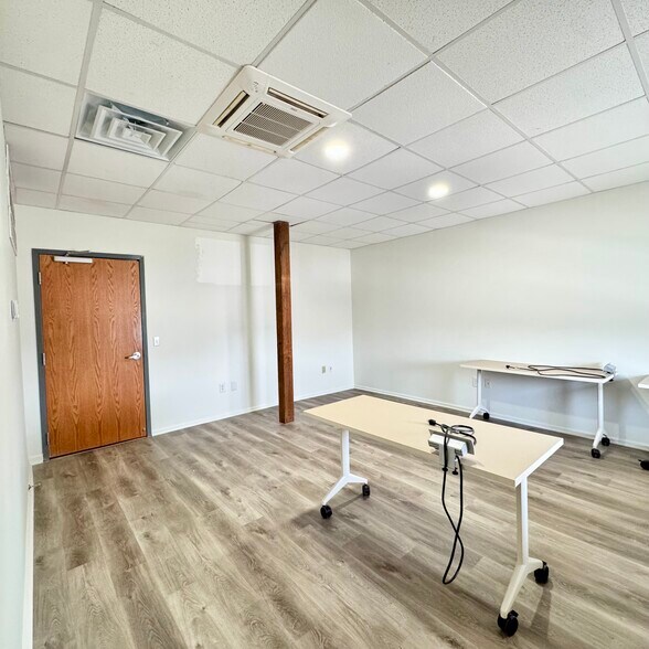 404-406 W 75th St, Kansas City, MO à louer - Photo intérieure – Image 3 sur 8