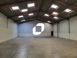 Plus de détails pour Bureau, Industriel/Logistique à louer