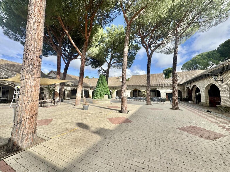 Local commercial dans Maello, Ávila à vendre - Photo de l’immeuble – Image 1 sur 16