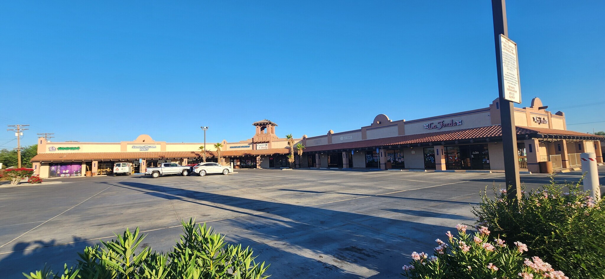 1950 S 4th St, El Centro, CA à vendre Photo intérieure– Image 1 sur 19