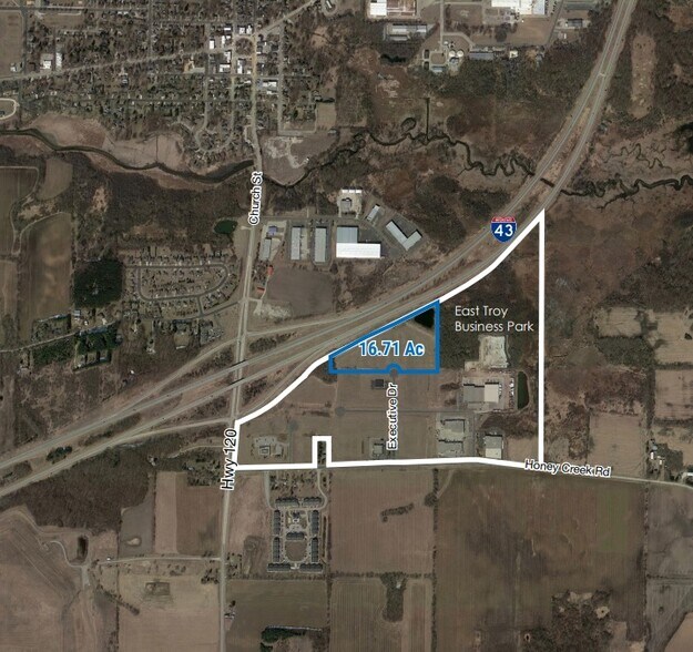 Executive Dr, East Troy, WI à vendre - Aérien – Image 3 sur 3