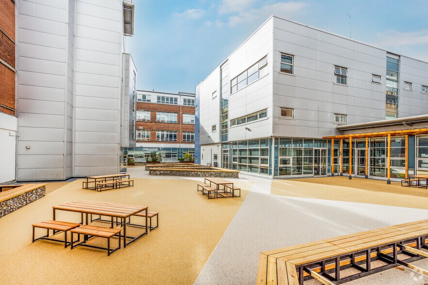 368 Alexandra Para, Glasgow à louer - Photo de l’immeuble – Image 3 sur 19