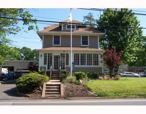 741 W Nyack Rd, West Nyack, NY à louer Photo principale– Image 1 sur 11