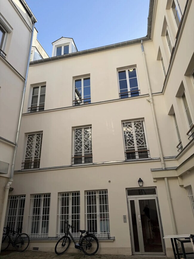 Plus de détails pour 18 Passage Du Chantier, Paris - Bureau à louer