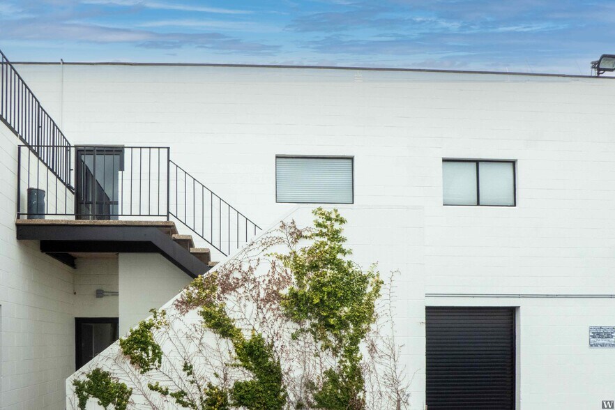10826-10834 Burbank Blvd, North Hollywood, CA à louer - Photo de l’immeuble – Image 2 sur 10