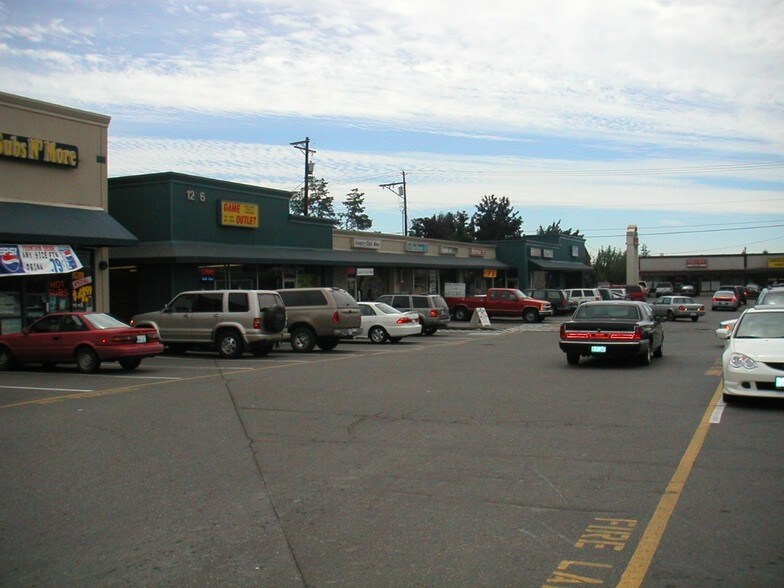 1206-1212 NE State Ave, Marysville, WA à louer - Photo de l’immeuble – Image 2 sur 4