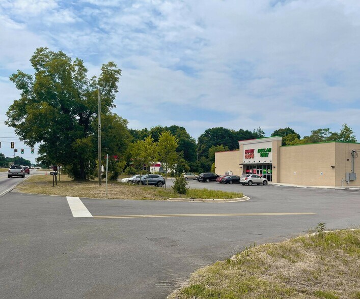 8158 Highway 14, Gray Court, SC à vendre - Photo de l’immeuble – Image 2 sur 5