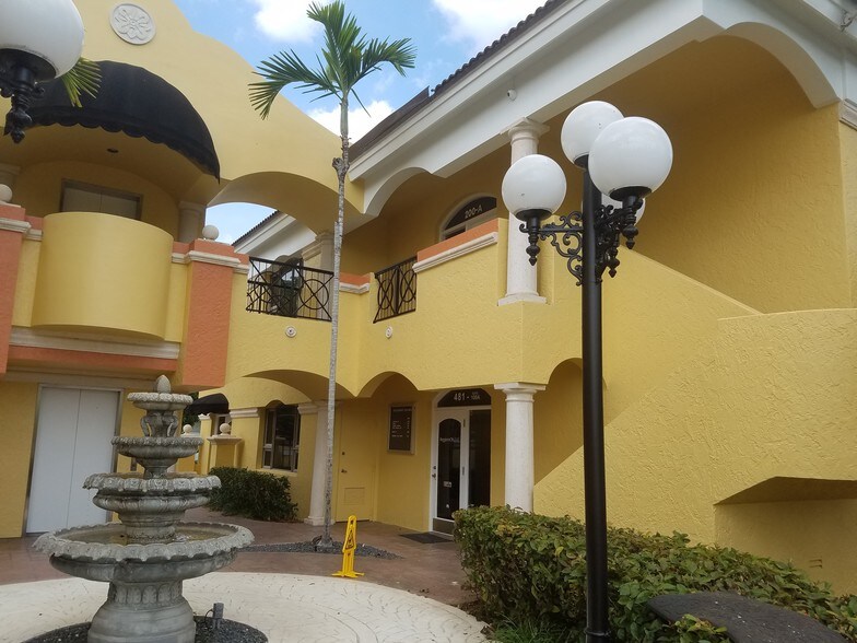 461-481 E Hillsboro Blvd, Deerfield Beach, FL à louer - Photo de l’immeuble – Image 3 sur 7