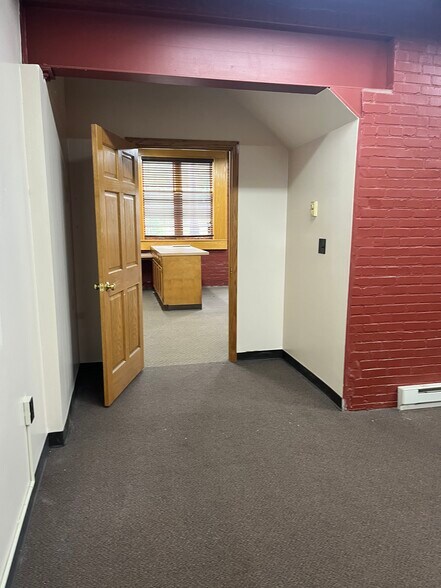 617 Hiawatha Blvd E, Syracuse, NY à louer - Photo de l’immeuble – Image 3 sur 16
