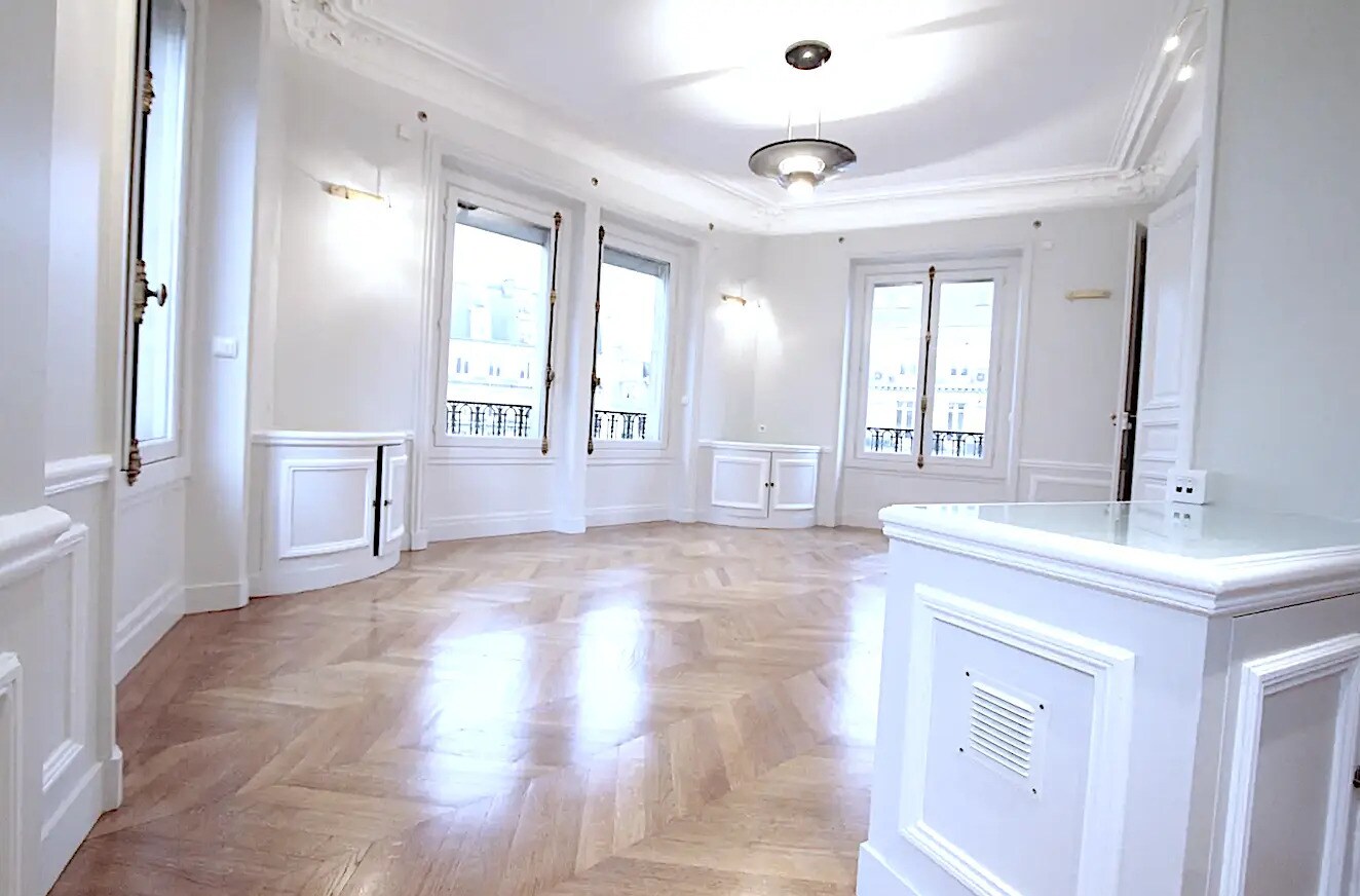 Bureau dans Paris à louer Photo de l’immeuble– Image 1 sur 5