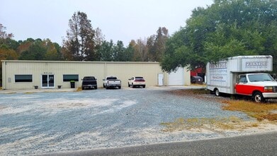 4646 Maple Hill Rd SW, Shallotte, NC à louer Photo de l’immeuble– Image 1 sur 8