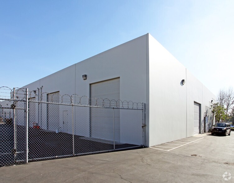 1103 W Barkley Ave, Orange, CA à louer - Photo de l’immeuble – Image 2 sur 9