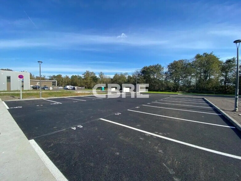 Bureau dans Mérignac à louer - Photo de l’immeuble – Image 3 sur 11