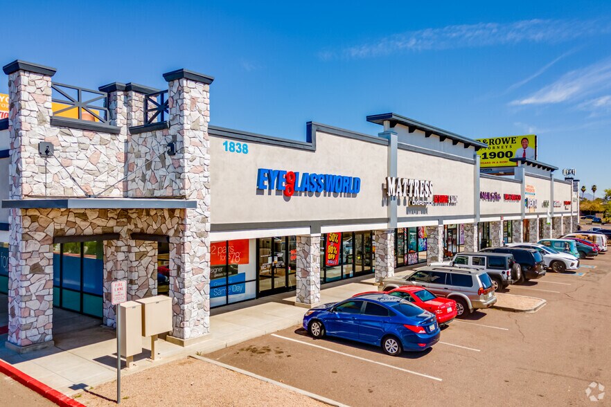 1838 W Bell Rd, Phoenix, AZ à louer - Photo de l’immeuble – Image 2 sur 14