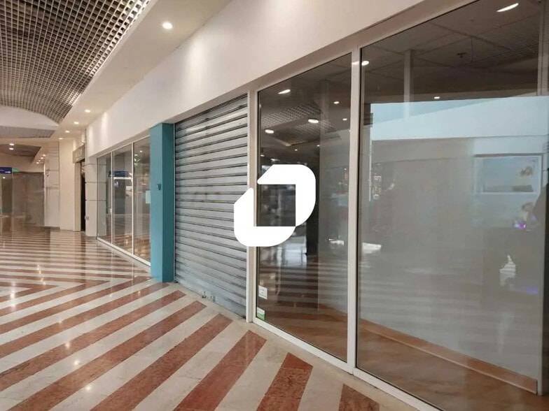 Local commercial dans Le Crès à louer - Photo de l’immeuble – Image 2 sur 5