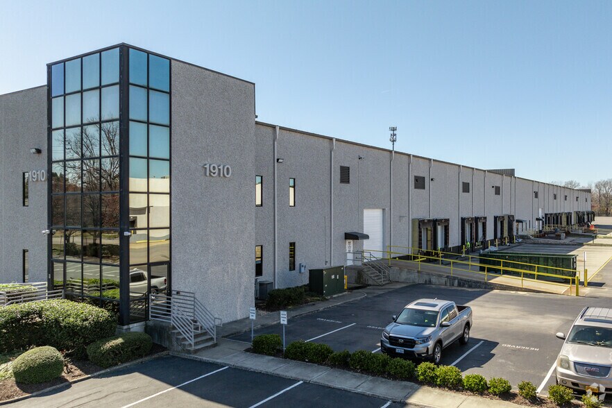 1910 Campostella Rd, Chesapeake, VA à louer - Photo de l’immeuble – Image 1 sur 17